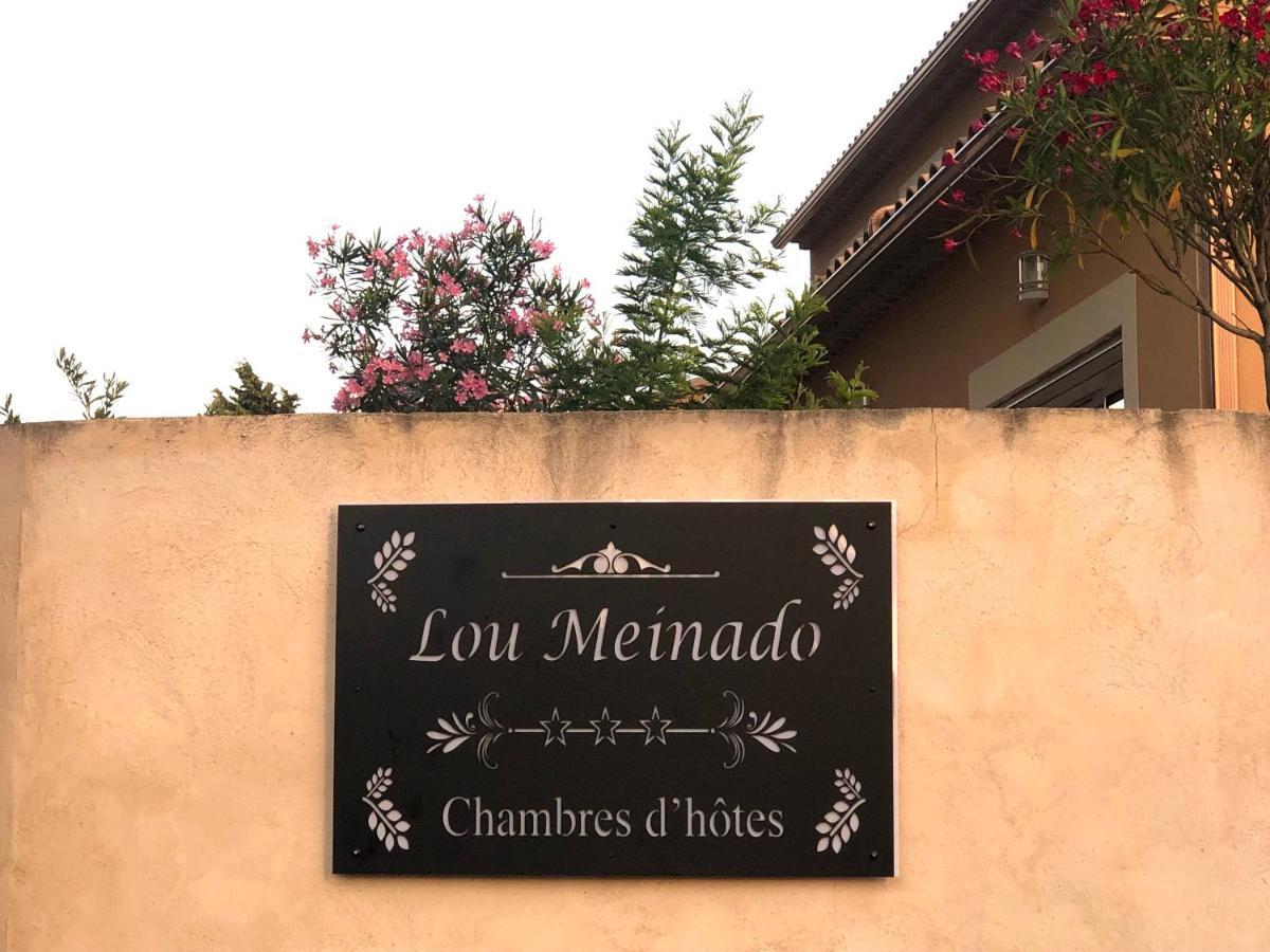 Lou Meinado Saint-Martin-de-Crau Exterior foto