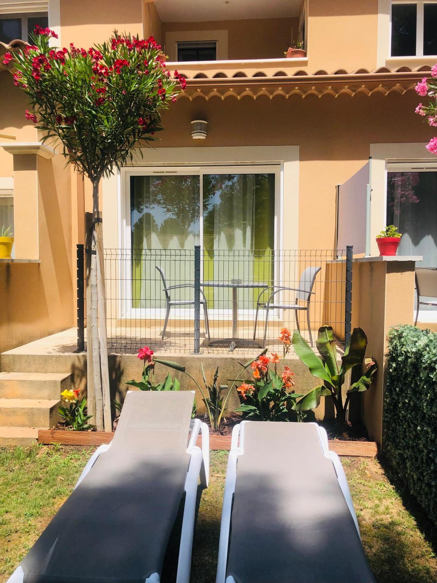 Lou Meinado Saint-Martin-de-Crau Exterior foto
